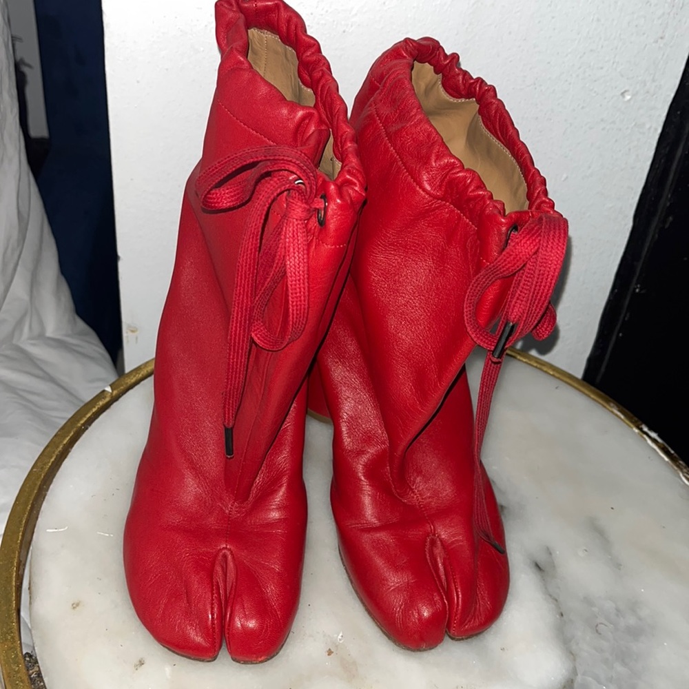 Red Maison Margiela boot with drawstring